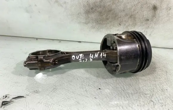 Mitsubishi Outlander Piston with connecting rod 4n14
