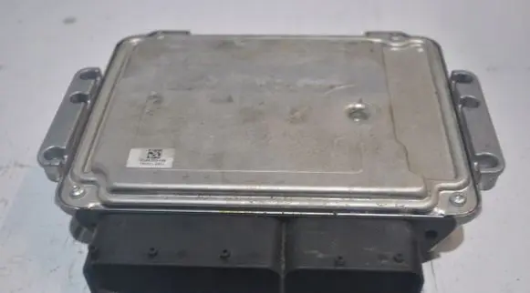 KIA Sportage Engine control unit/module 0281013420