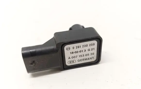 Mercedes-Benz CLA C117 X117 W117 Air pressure sensor 0261230259 A0071530528
