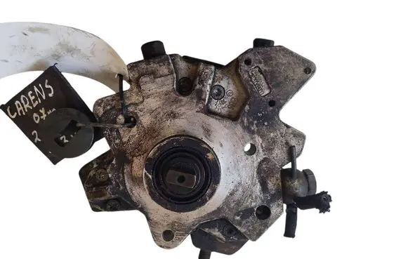 KIA Carens II Fuel injection high pressure pump 0445010121 3310027400
