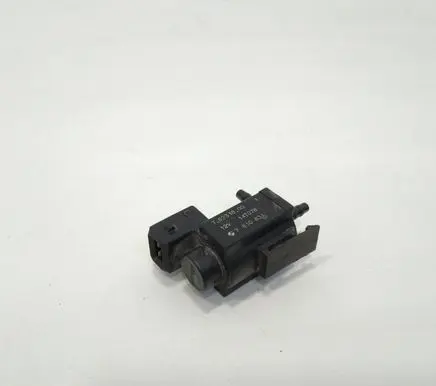 BMW 5 F10 F11 Vacuum valve 70231800