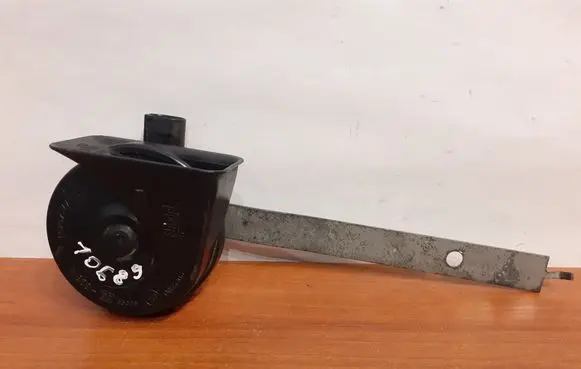 BMW 3 E90 E91 Horn signal 0055306 10689