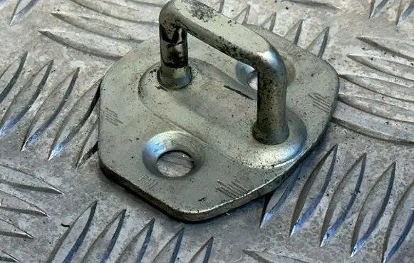 Mercedes-Benz Sprinter W906 Sliding door lock loop/hook striker A9067200204 AL6R0 5008ZGS005