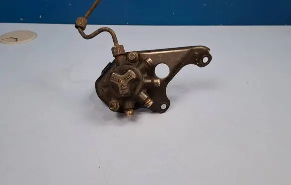 Ford Mondeo Mk III Fuel distributor 4M5Q9D280DB