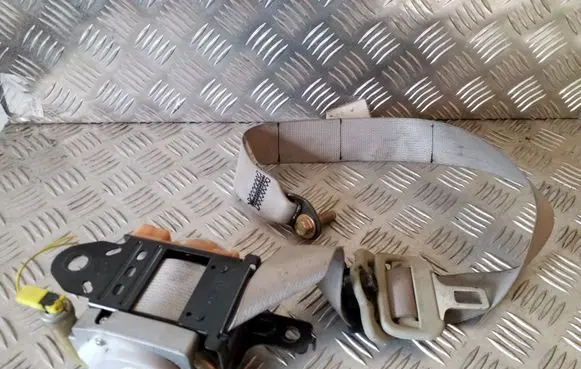 Infiniti FX Front seatbelt TKAF2G1811