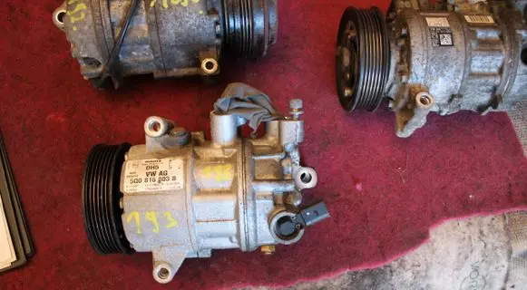 Seat Toledo I (1L) Air conditioning (A/C) compressor (pump) 820803