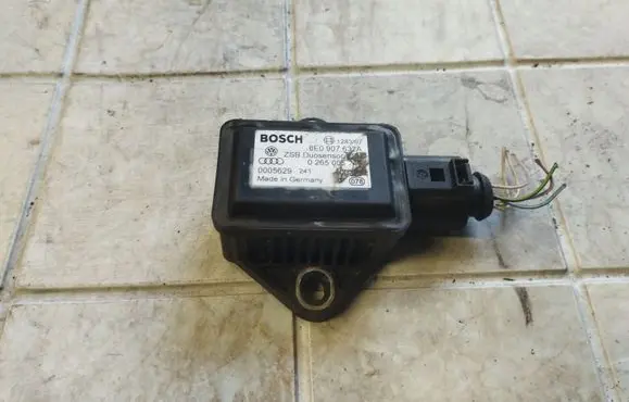 Audi A4 S4 B6 8E 8H ESP acceleration yaw rate sensor 8E0907637A 0005629