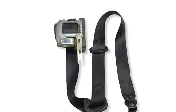 Volkswagen Polo IV 9N3 Front seatbelt 04167056
