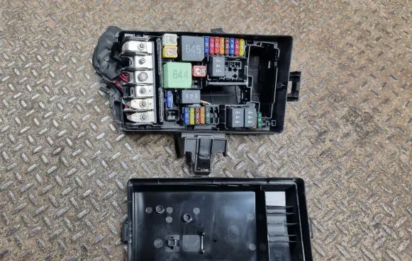 Volkswagen Tiguan Allspace Fuse module 5Q0907361D 5Q0937125B 5Q0937132B
