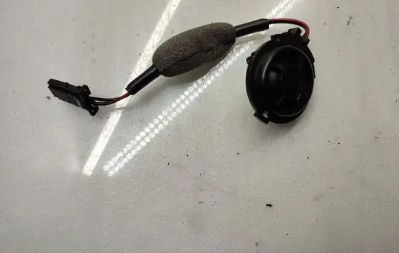 Volkswagen Touran II Front door high frequency speaker 1T0035411AA
