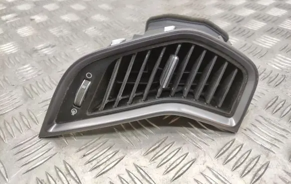 Hyundai Santa Fe Dash center air vent grill 974102W000