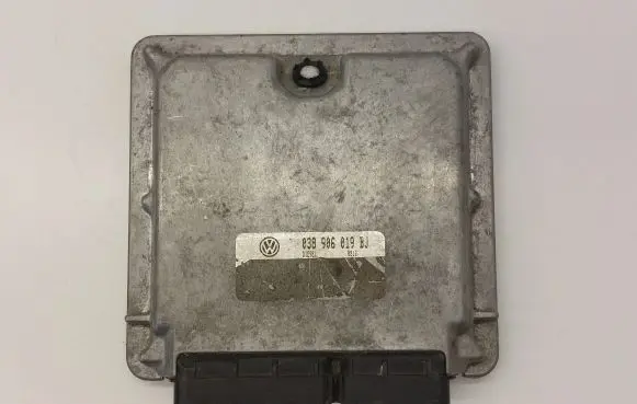 Volkswagen PASSAT B5 Engine control unit/module 038906019BJ