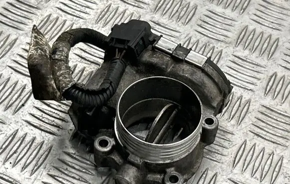 Volvo S60 Throttle valve 8692720 05W464 0281002701