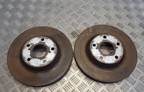 Toyota Avensis T270 Front brake disc