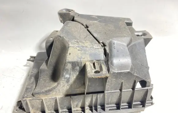 BMW 5 E39 Air filter box cover 9422834