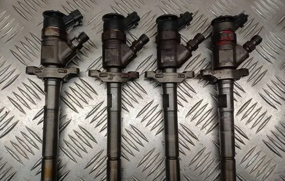 Ford Focus Fuel injectors set 0445110353