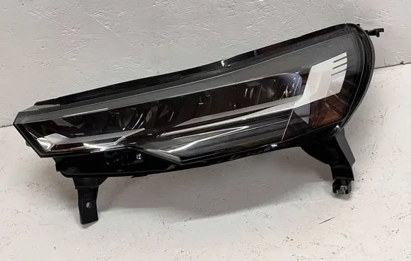 Renault Captur II Headlight/headlamp 260606466R 1EX01671401