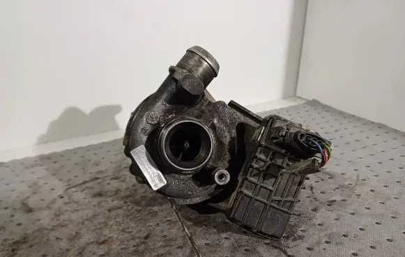 Peugeot 607 Turbo 4U3Q6K682AJ 6NW008412 72334112
