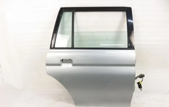 Mitsubishi Pajero Rear door 