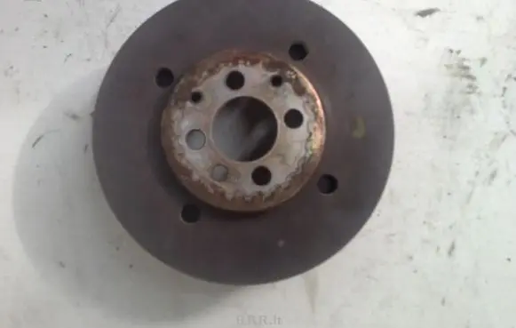 Volkswagen PASSAT B5 Crankshaft pulley 028105243