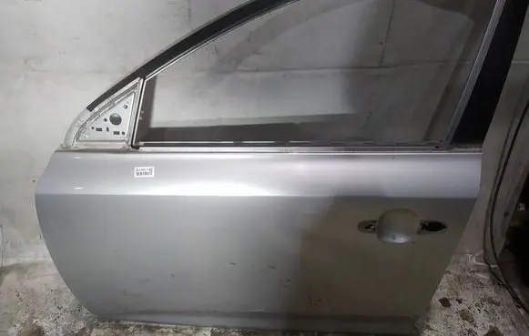 KIA Ceed Front door pilkos