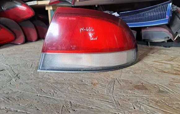 Mazda 626 Rear/tail lights 0431395