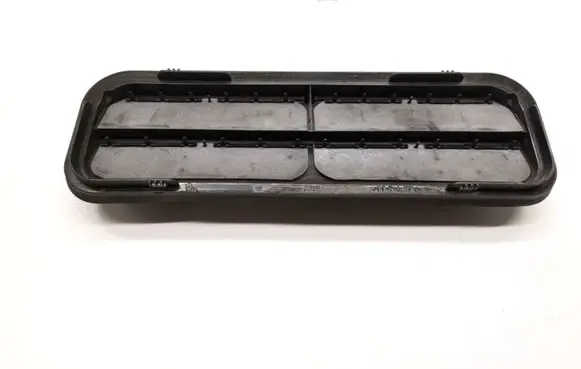 Mercedes-Benz EQC Fender grill 
