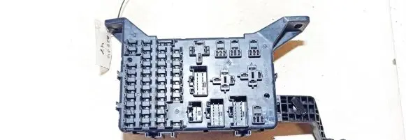 Ford Mondeo Mk III Fuse box set 71587314 1s7t-14a301-cc