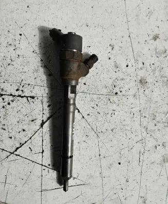 KIA Carens I Fuel injector 3380027010