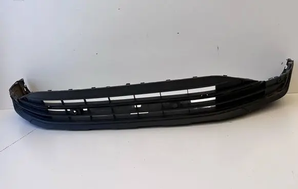 Volkswagen Tiguan Front bumper lip 5NA805903H