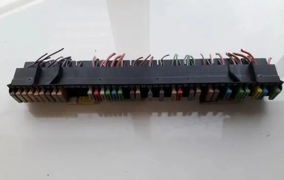 BMW 5 E39 Fuse box set 61138366570 61.13-8366570