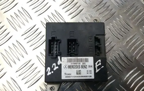 Mercedes-Benz E W211 Seat control module 2115452132