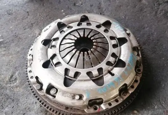 Volkswagen Golf Plus Clutch set kit 122031710 2L28