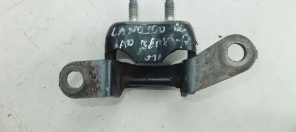 Toyota Land Cruiser (J100) Rear door upper hinge