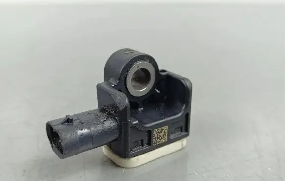Maserati Quattroporte Airbag deployment crash/impact sensor 670038225