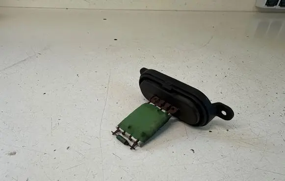 Volkswagen Transporter - Caravelle T5 Heater blower motor/fan resistor