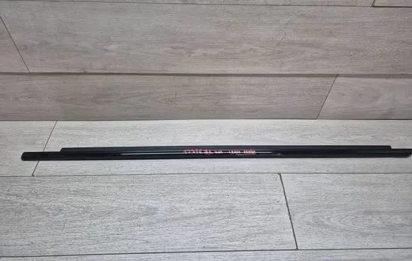 BMW X1 U11 Front door glass trim molding 5A2FC37