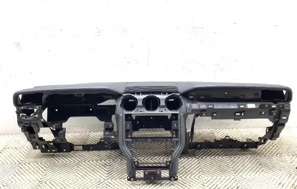 Ford Mustang VI Dashboard FR3B-19C735-AG