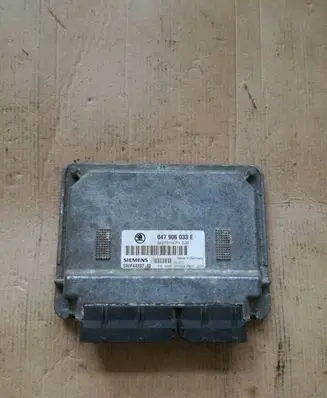 Skoda Fabia Mk1 (6Y) Engine control unit/module 047906033E