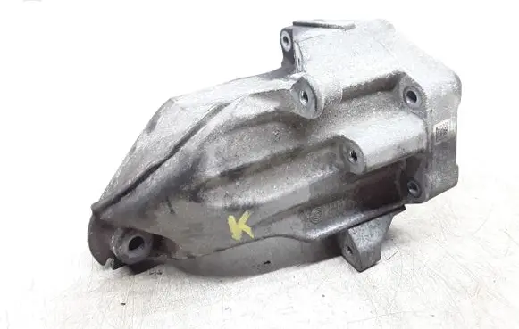 Mercedes-Benz C W204 Engine mounting bracket A6512230004