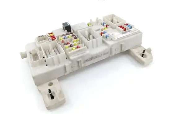Ford Focus Fuse module 7M5T14A073JF