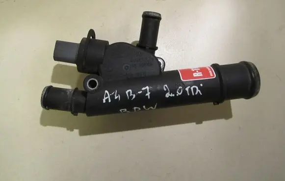 Thermostat/thermostat housing
