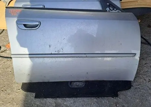 Subaru Legacy Front door