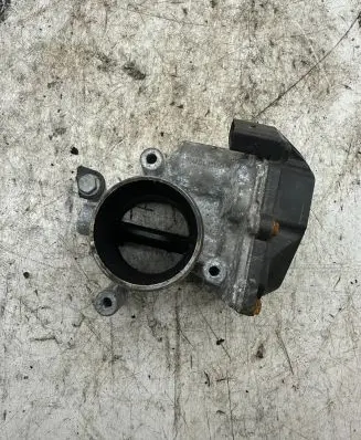 Volkswagen PASSAT B7 Throttle valve 03l128063k