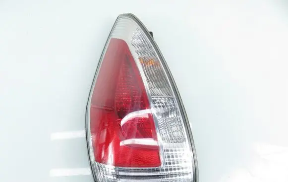 Mazda 5 Rear/tail lights P7138L