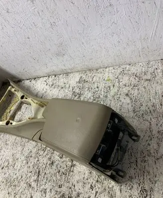 BMW 3 E90 E91 Center console