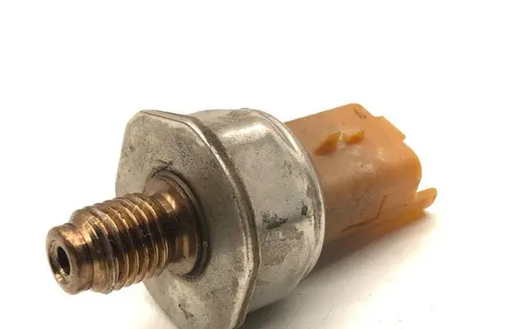 Ford Focus Fuel pressure sensor 9676643880