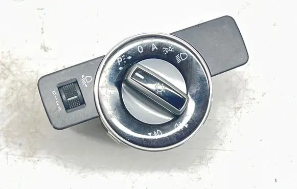 Mercedes-Benz C W204 Light switch A2045453004