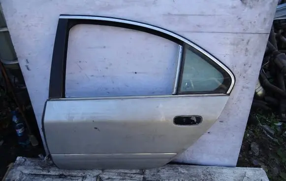 Peugeot 607 Rear door