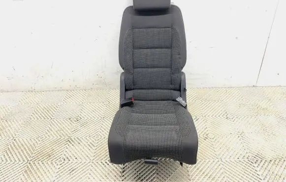 Volkswagen Touran I Rear seat 